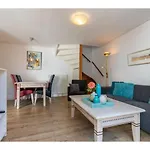 Lovely Holiday Home Near Center Of Domburg