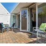 Lovely Holiday Home Near Center Of Domburg